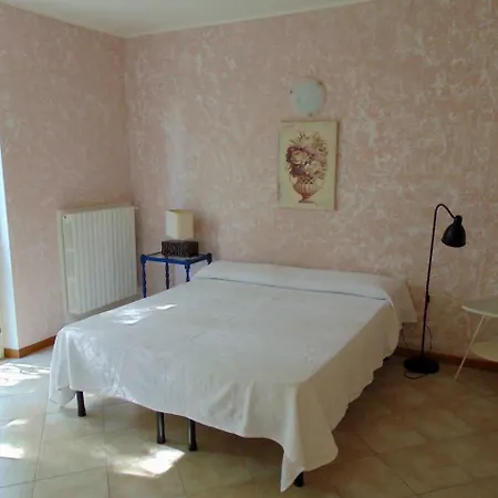 A Casa Di Tiziana Apartman *